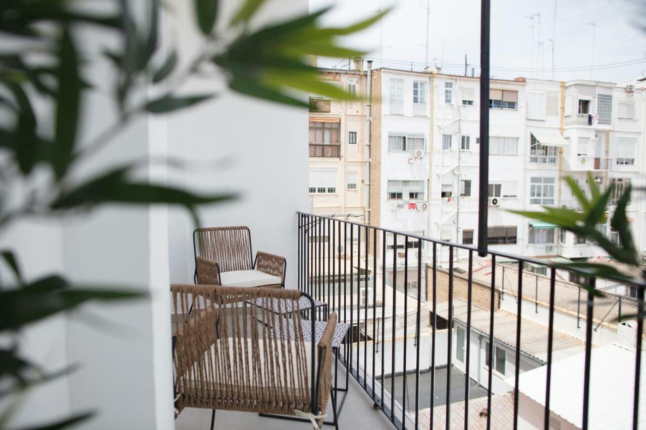 Florit Flats - Chic And Central In A Lively But Quiet Area All Walking Distance Valencia Bagian luar foto