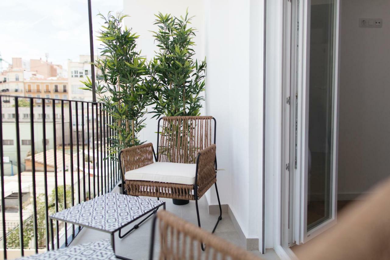 Florit Flats - Chic And Central In A Lively But Quiet Area All Walking Distance Valencia Bagian luar foto