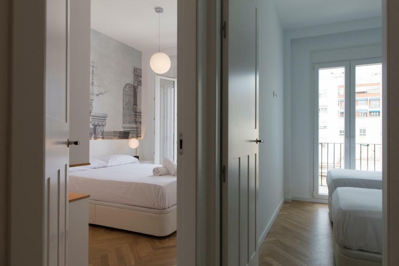 Florit Flats - Chic And Central In A Lively But Quiet Area All Walking Distance Valencia Bagian luar foto