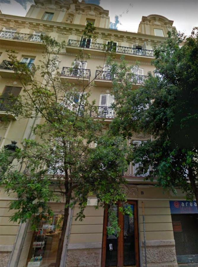 Florit Flats - Chic And Central In A Lively But Quiet Area All Walking Distance Valencia Bagian luar foto